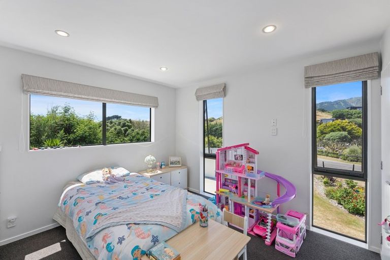 Photo of property in 27 Raukawa Road, Peka Peka, Waikanae, 5391