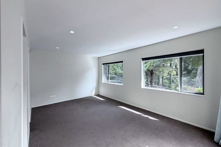 Photo of property in 9 Amber Glen, Albany, Auckland, 0632