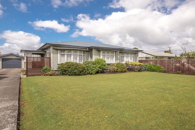 Photo of property in 97 Queen Street, Westport, 7825