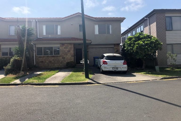 Photo of property in 13 Bushpark Place, Flat Bush, Auckland, 2016