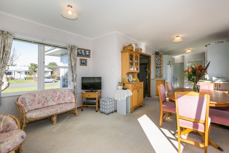 Photo of property in 18 Pembroke Street, Taradale, Napier, 4112