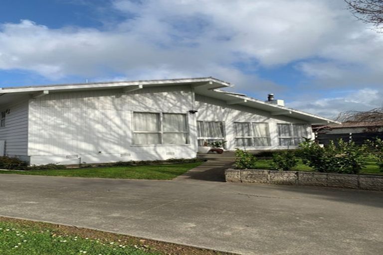 Photo of property in 53 John F Kennedy Drive, Milson, Palmerston North, 4414