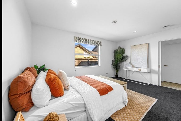 Photo of property in 11 Handley Crescent, Wigram, Christchurch, 8042