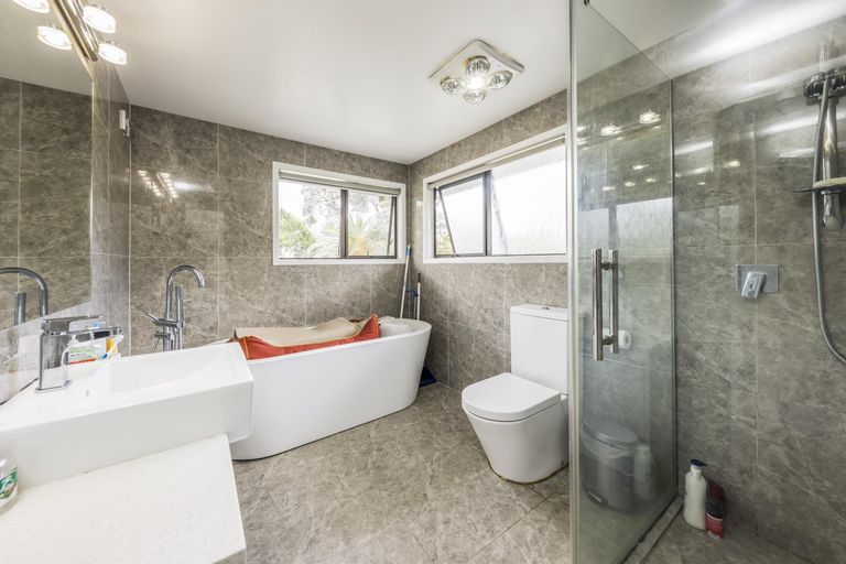 Photo of property in 32 Gracechurch Drive, Flat Bush, Auckland, 2016