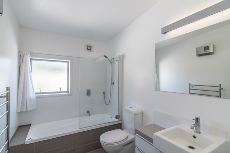 Photo of property in 74 Saddleback Grove, Karori, Wellington, 6012