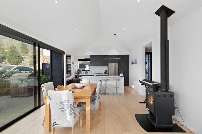 Photo of property in 2 Kotuku Lane, Hobsonville, Auckland, 0616