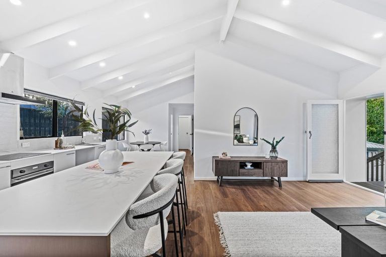 Photo of property in 14 Landsdale Place, Massey, Auckland, 0614