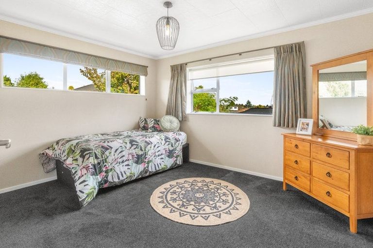 Photo of property in 10 Webb Avenue, Levin, 5510