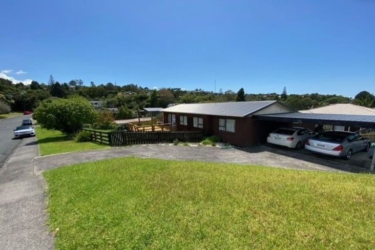 Photo of property in 16 Fitzwilliam Drive, Torbay, Auckland, 0630