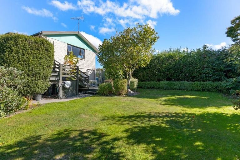 Photo of property in 9a Cherry Place, Casebrook, Christchurch, 8051