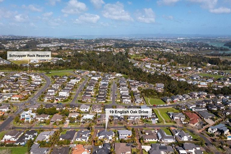 Photo of property in 19 English Oak Drive, Schnapper Rock, Auckland, 0632