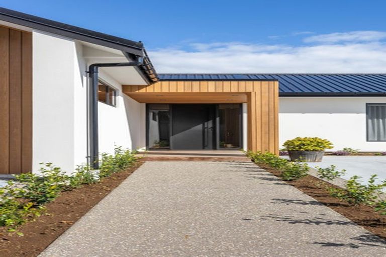 Photo of property in 20b Gordon Street, Glen Avon, New Plymouth, 4312