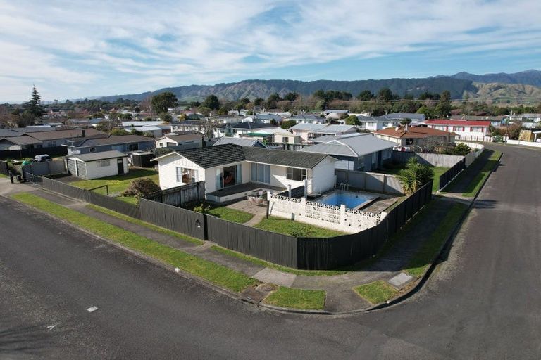 Photo of property in 27 Perth Street, Levin, 5510