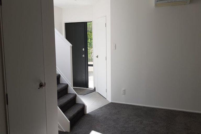 Photo of property in 26 Mayall Avenue, Beach Haven, Auckland, 0626