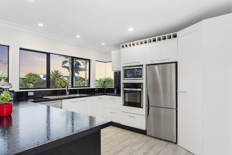 Photo of property in 12 Malibu Key, Papamoa Beach, Papamoa, 3118
