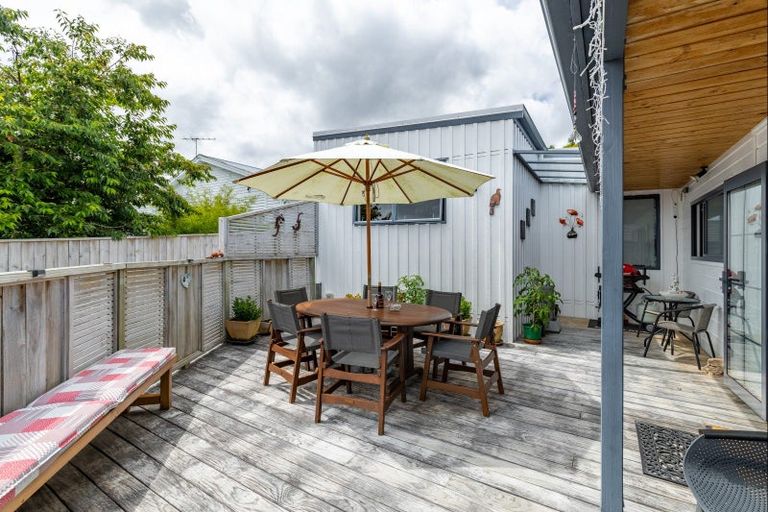 Photo of property in 184 Tukapa Street, Westown, New Plymouth, 4310