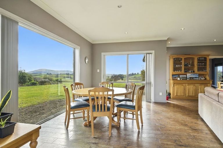 Photo of property in 215 Flag Swamp Road, Waikouaiti, 9472