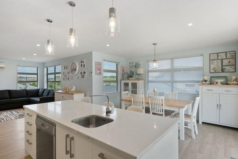 Photo of property in 7 Furl Close, Pyes Pa, Tauranga, 3112