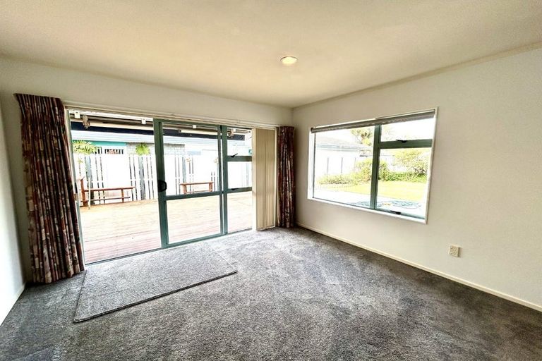 Photo of property in 6 Edgewater Grove, Whakatane, 3120