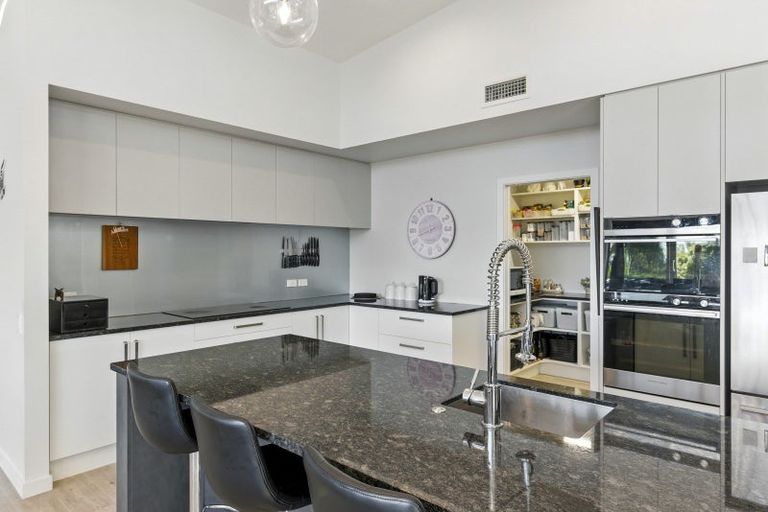 Photo of property in 22 Taranui Way, Paraparaumu Beach, Paraparaumu, 5032