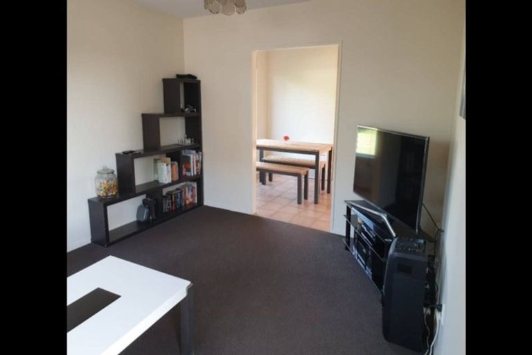 Photo of property in 64 Oakley Crescent, Hornby, Christchurch, 8042