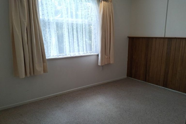 Photo of property in 30 Mark Avenue, Paparangi, Wellington, 6037