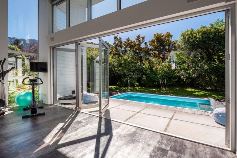 Photo of property in 44-46 Park Street, Queenstown, 9300