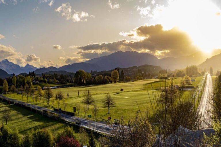 Photo of property in 7 Derby Street, Arrowtown, 9302