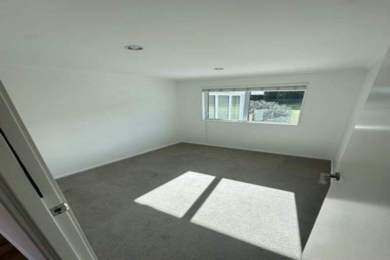 Photo of property in 2/130 Spinella Drive, Bayview, Auckland, 0629
