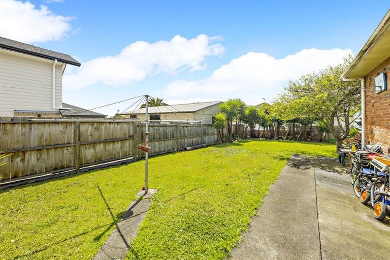 Photo of property in 1/507 Massey Road, Mangere, Auckland, 2022