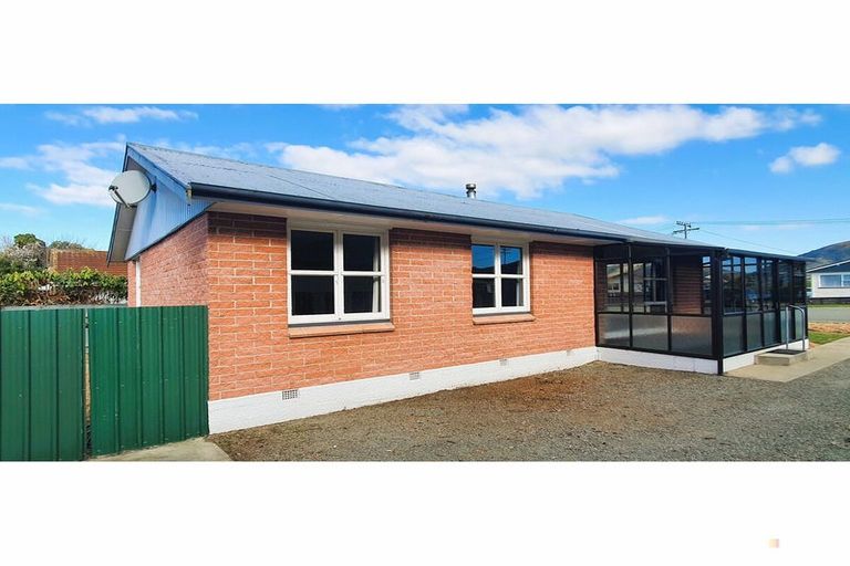 Photo of property in 6 Grace Street, Waimate, 7924