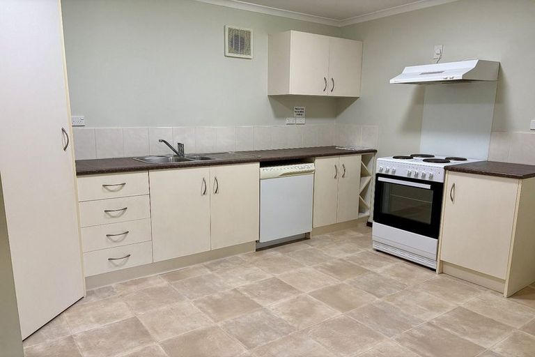 Photo of property in 56 Houghton Bay Road, Houghton Bay, Wellington, 6023