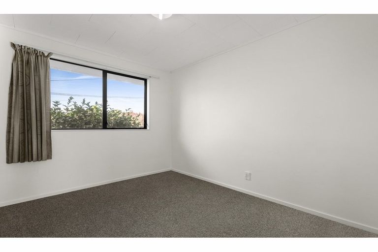 Photo of property in 1/1 Meadowvale Avenue, Forrest Hill, Auckland, 0620