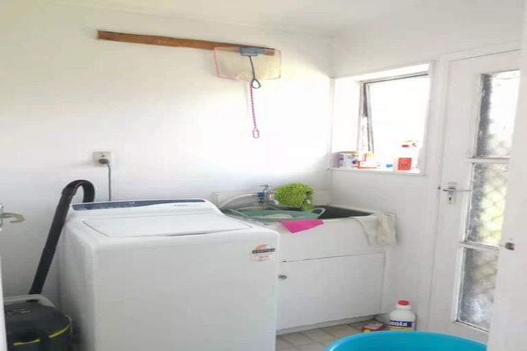 Photo of property in 44c Latham Avenue, Pakuranga, Auckland, 2010