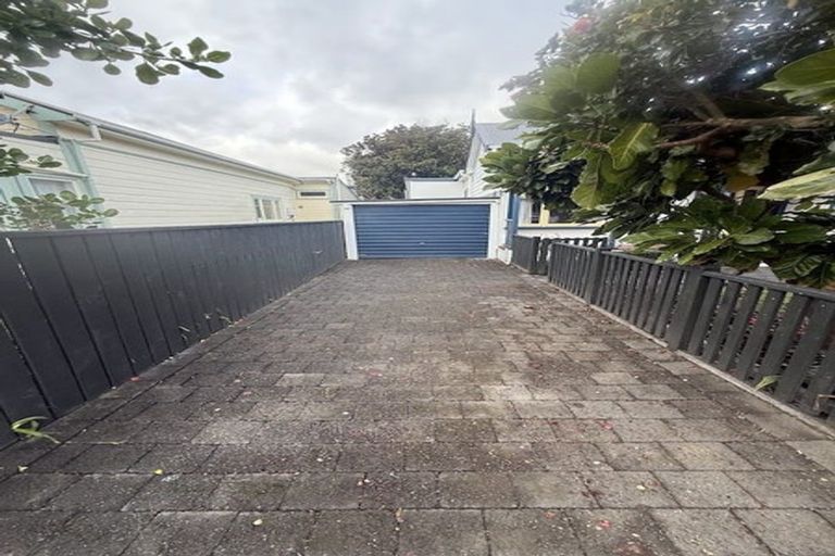 Photo of property in 28 Bay Street, Petone, Lower Hutt, 5012