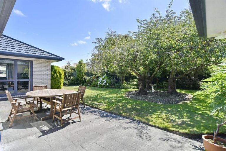 Photo of property in 20 Innisfree Place, Northwood, Christchurch, 8051