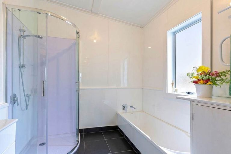 Photo of property in 90 George Street, Tuakau, 2121