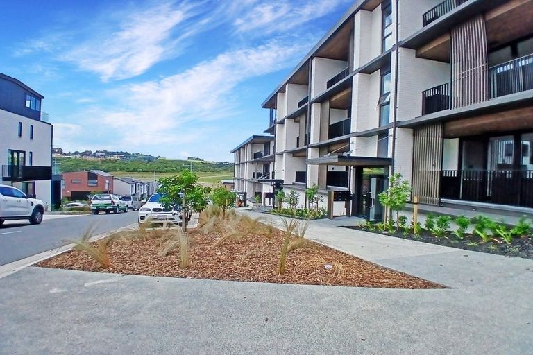 Photo of property in 210/21 Pennant Street, Long Bay, 0630