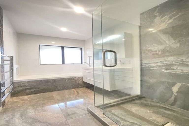 Photo of property in 1/61 Clydesdale Avenue, Somerville, Auckland, 2014