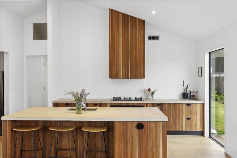 Photo of property in 12 Cleland Close, Wanaka, 9382