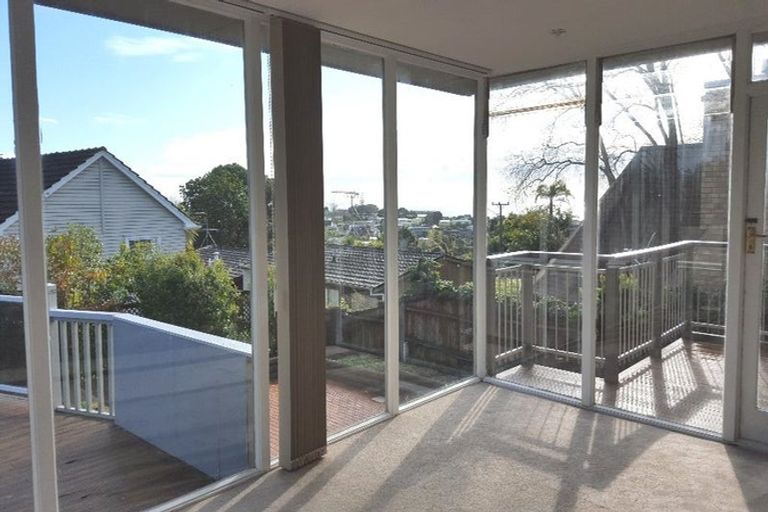 Photo of property in 191 East Coast Road, Castor Bay, Auckland, 0620