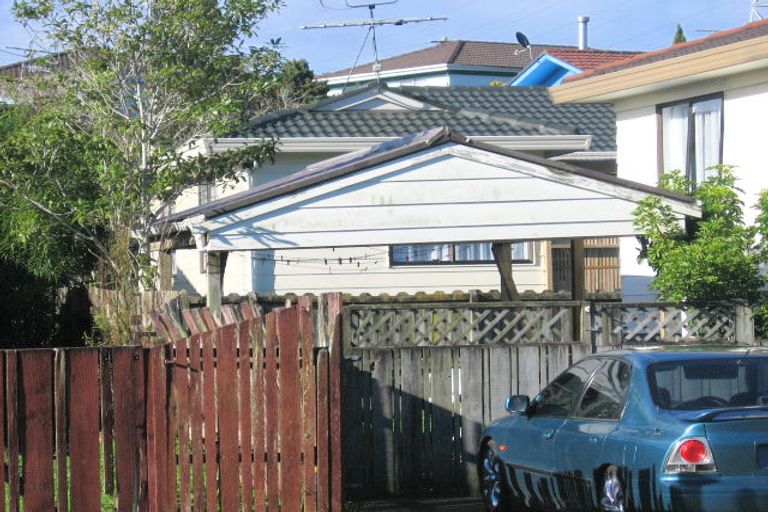 Photo of property in 107 Keegan Drive, Massey, Auckland, 0614