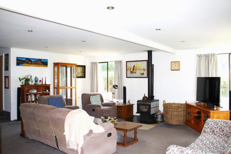 Photo of property in 9 Tuna Place, Whiritoa, Whangamata, 3691