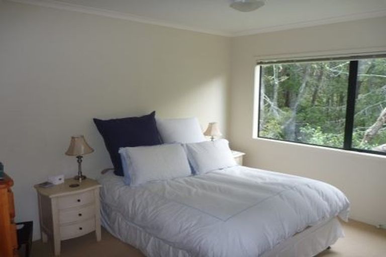 Photo of property in 22 Catrina Avenue, Birkenhead, Auckland, 0626