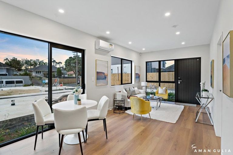 Photo of property in 14a Serjeant Street, Henderson, Auckland, 0612