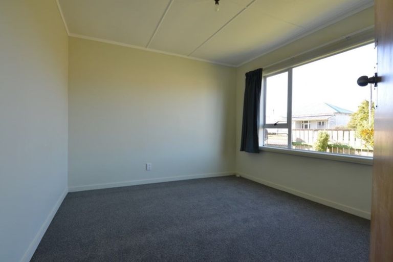 Photo of property in 20 Romilly Street, Westport, 7825