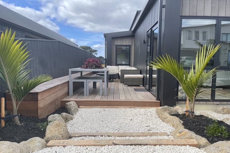 Photo of property in 32 Tai Crescent, Hobsonville, Auckland, 0616
