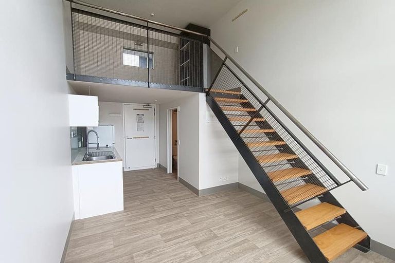 Photo of property in Urbane Apartments, 34/29 Webb Street, Mount Cook, Wellington, 6011