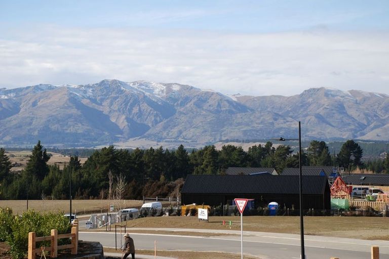 Photo of property in 3 Lauderdale Lane, Wanaka, 9305