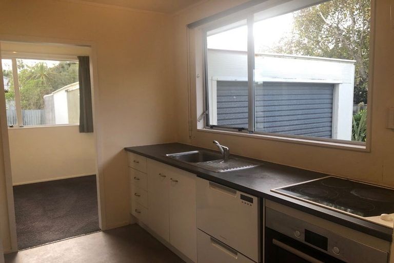 Photo of property in 2/17 Donovan Road, Paraparaumu Beach, Paraparaumu, 5032